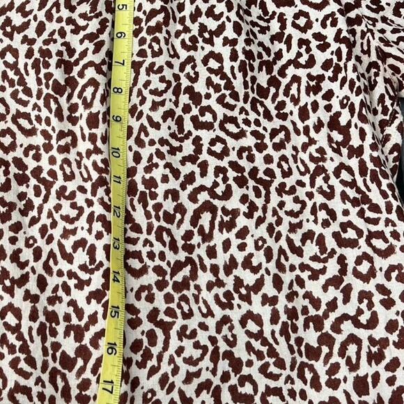 J.CREW women's 8 leopard print long sleeve top with button wrists - Picture 9 of 12